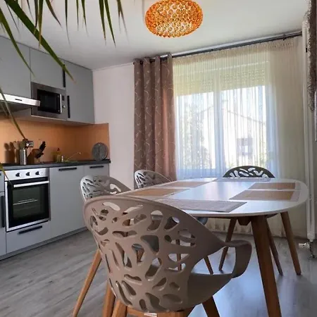 3 In Frankfurt Apartment Kelsterbach